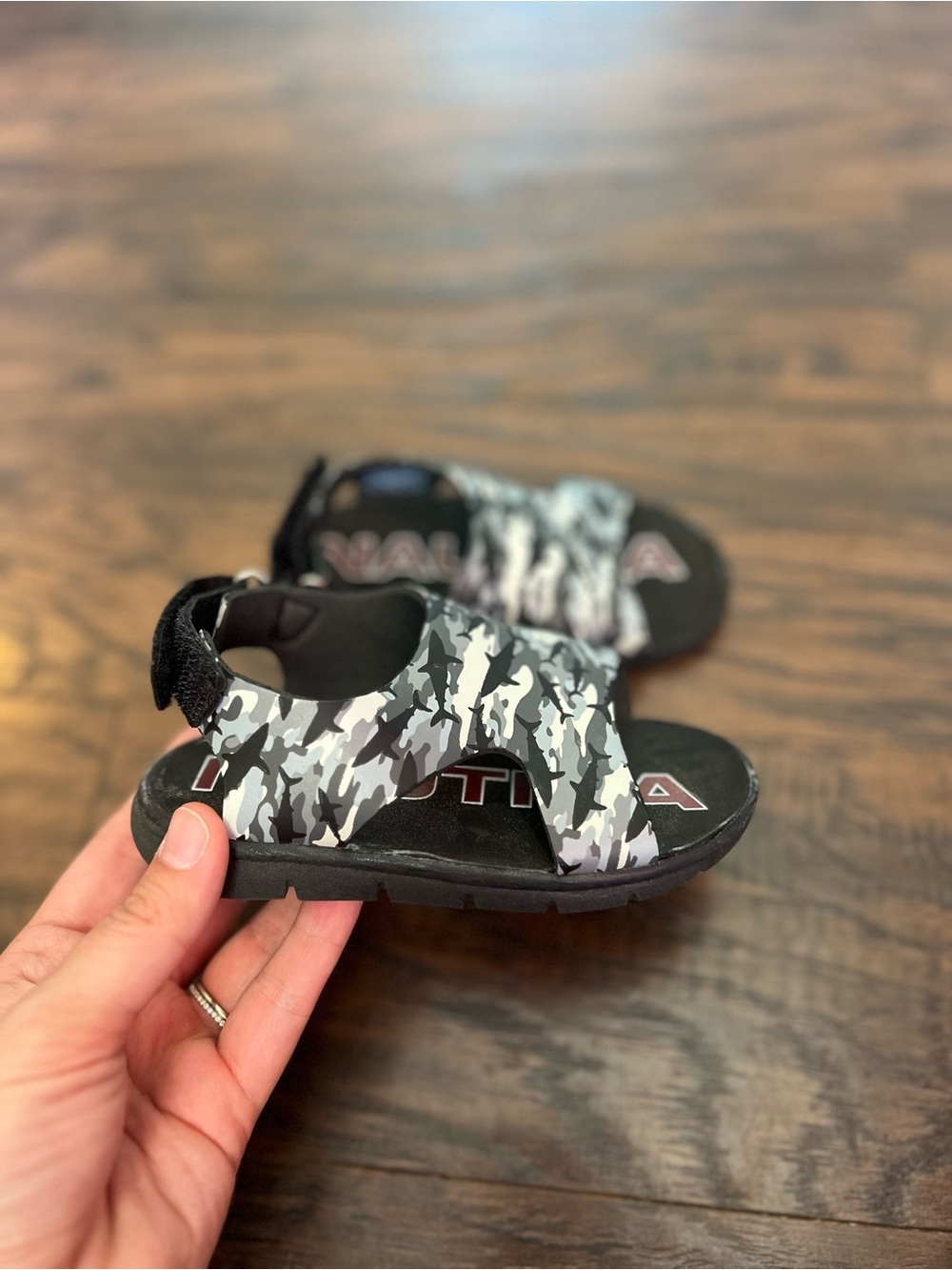 Kids Nautica Shark Camo Hook-and-Loop Sandals Gray Black White Size 7